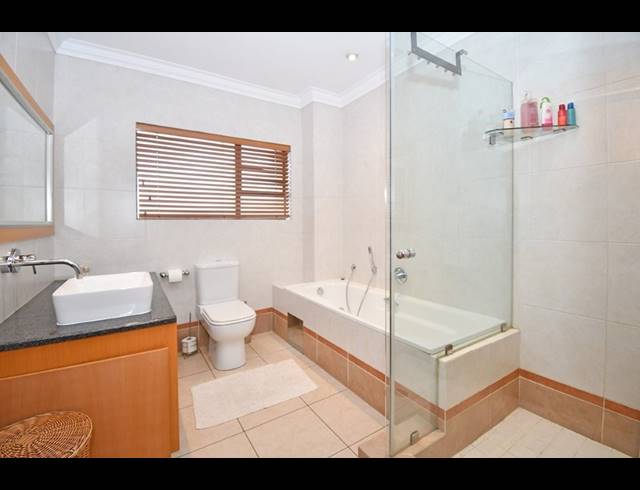 4 BEDROOM HOUSE FOR SALE IN KENSINGTON